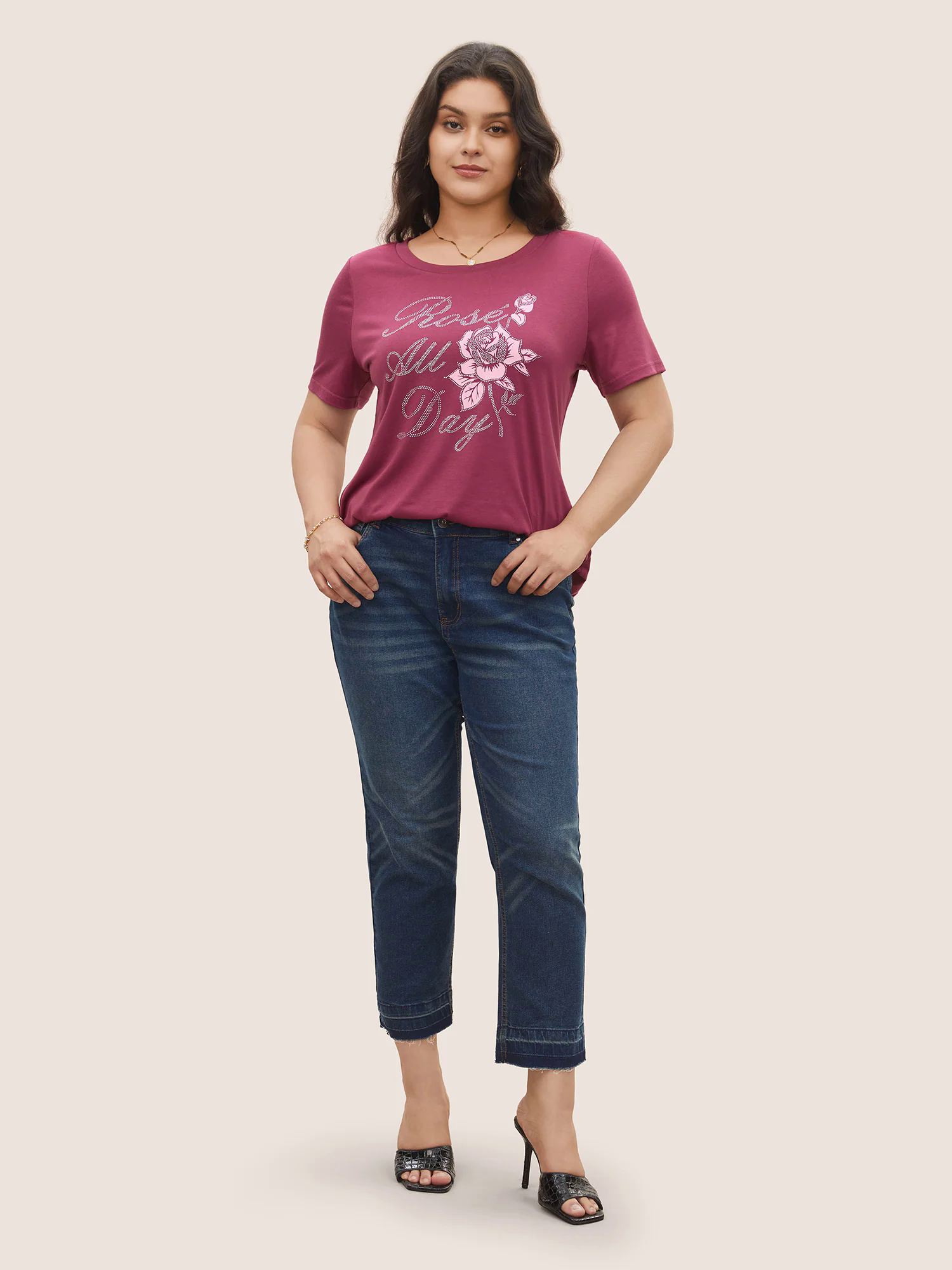 Natural Flowers Rhinestone Round Neck T-shirt Natural Flowers Rhinestone Round Neck T-shirt