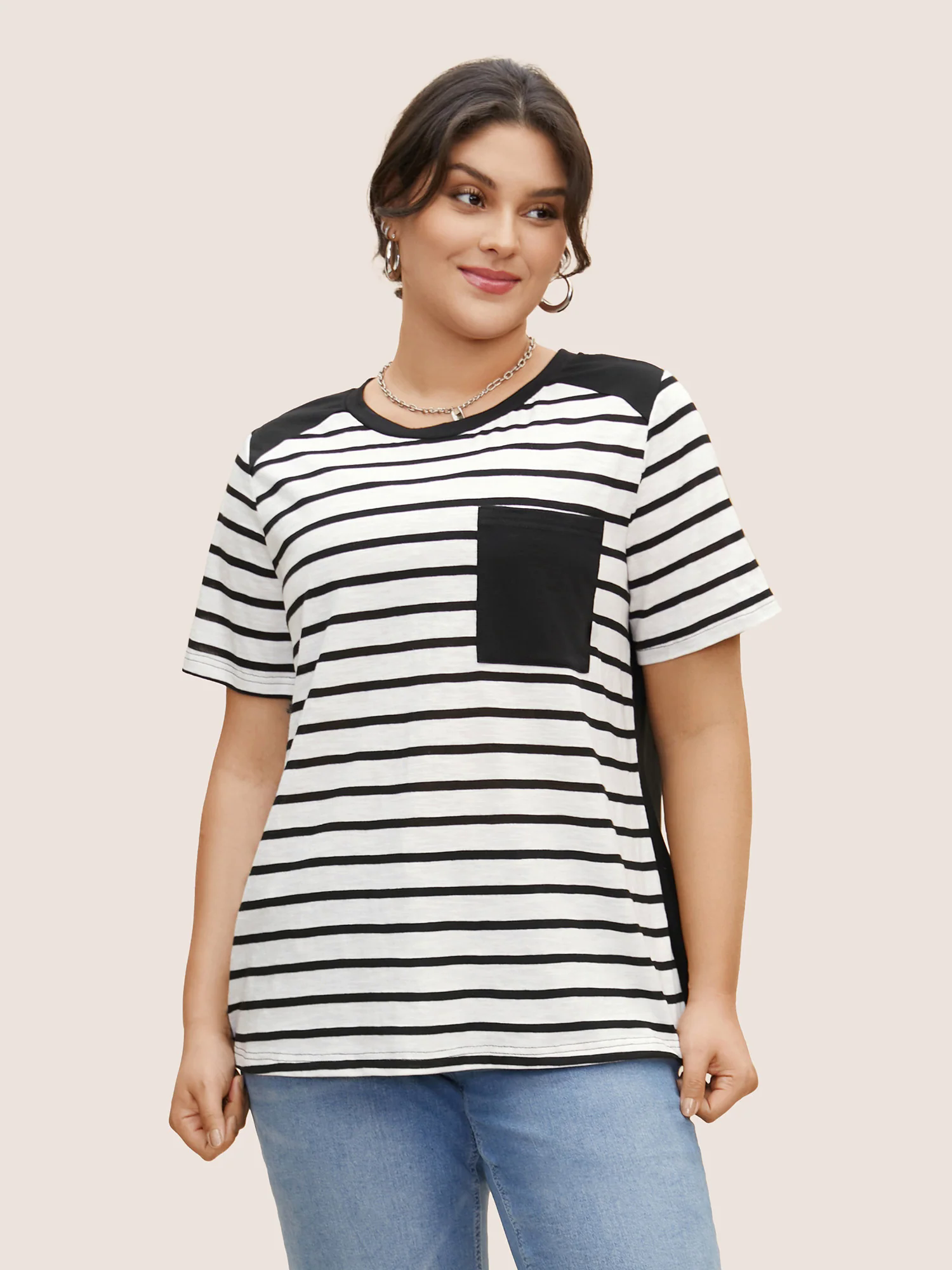 Round Neck Striped Patchwork Patched Pocket T-shirt Round Neck Striped Patchwork Patched Pocket T-shirt