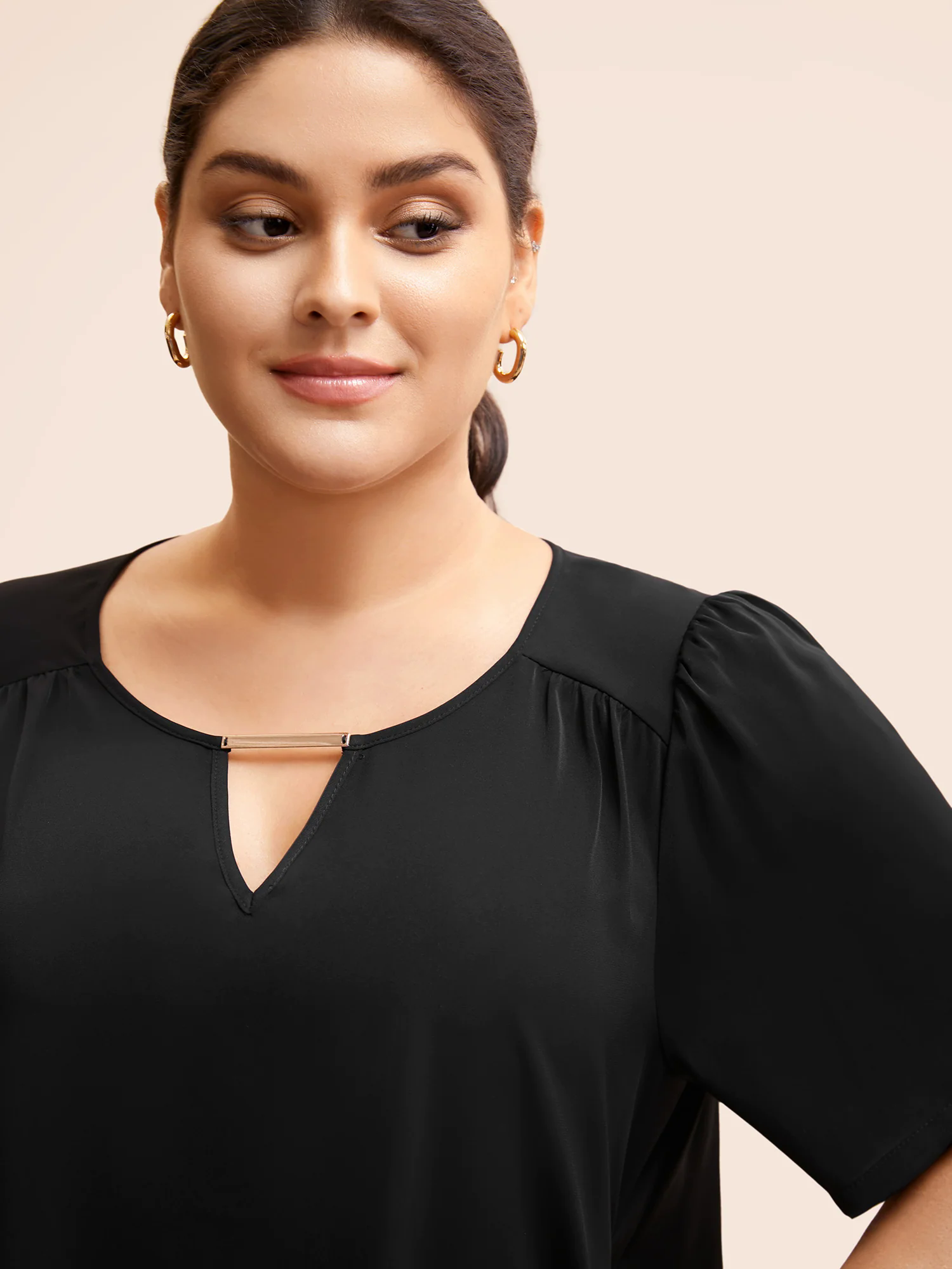 Anti-Wrinkle Plain Metal Detail Keyhole Neck  Blouse