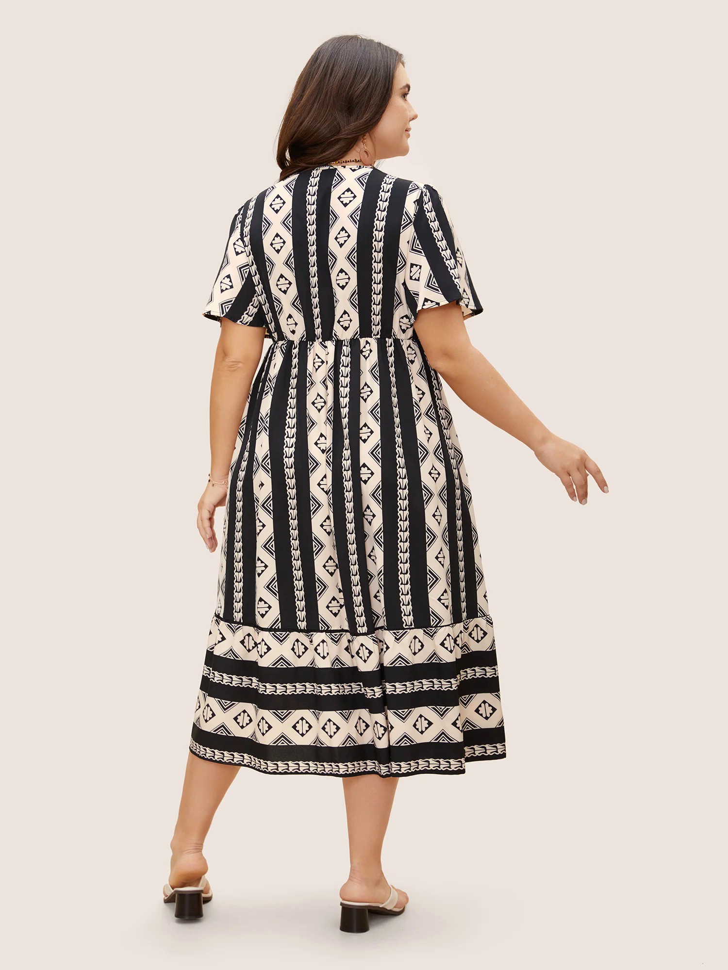 Bandana Geometric Flutter Sleeve Midi Dress Bandana Geometric Flutter Sleeve Midi Dress