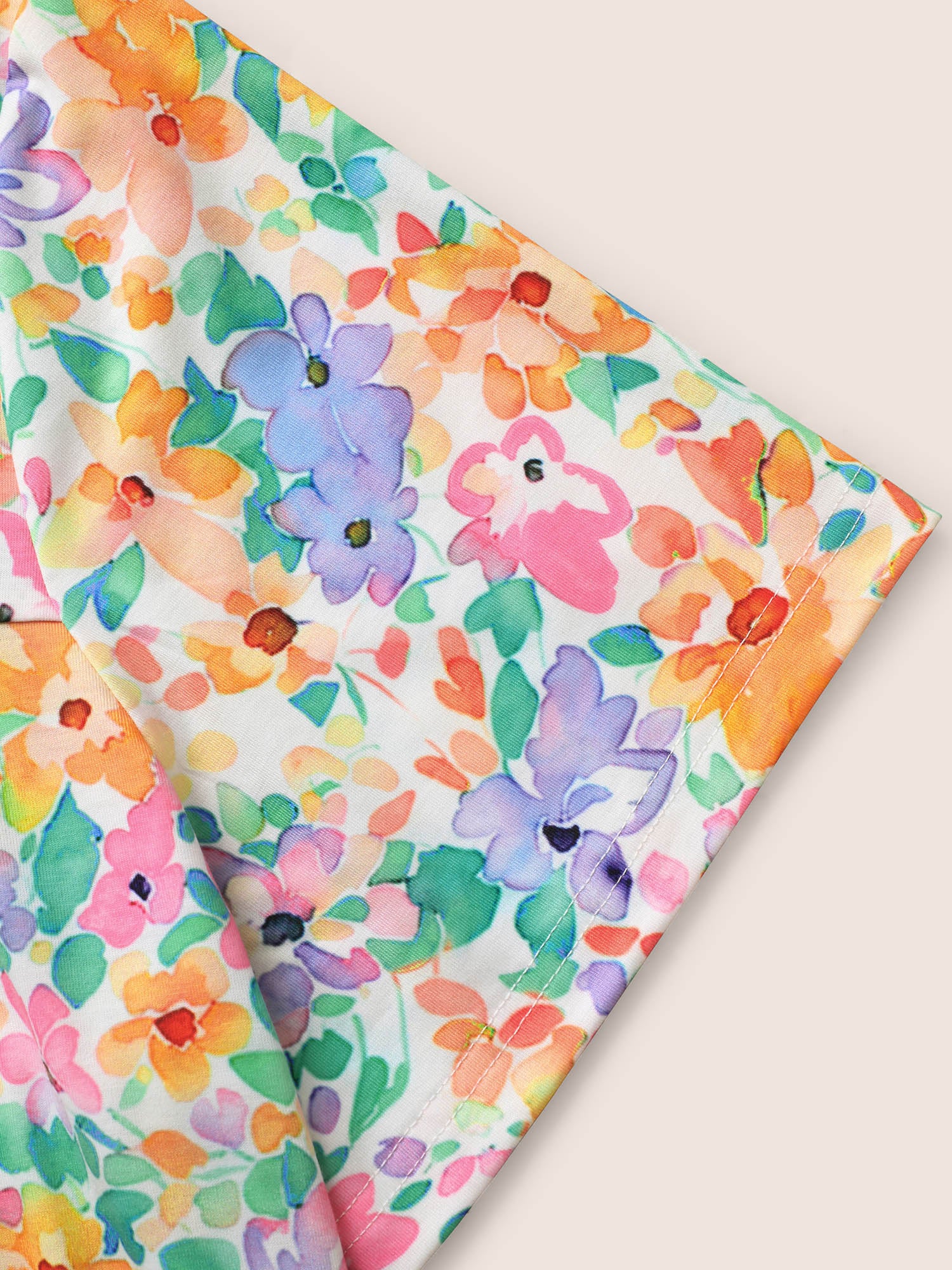 Crew Neck Colored Floral Gathered T-shirt Crew Neck Colored Floral Gathered T-shirt