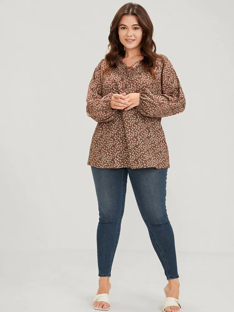 Ditsy Floral Lantern Sleeve Ties V Neck Blouse Ditsy Floral Lantern Sleeve Ties V Neck Blouse