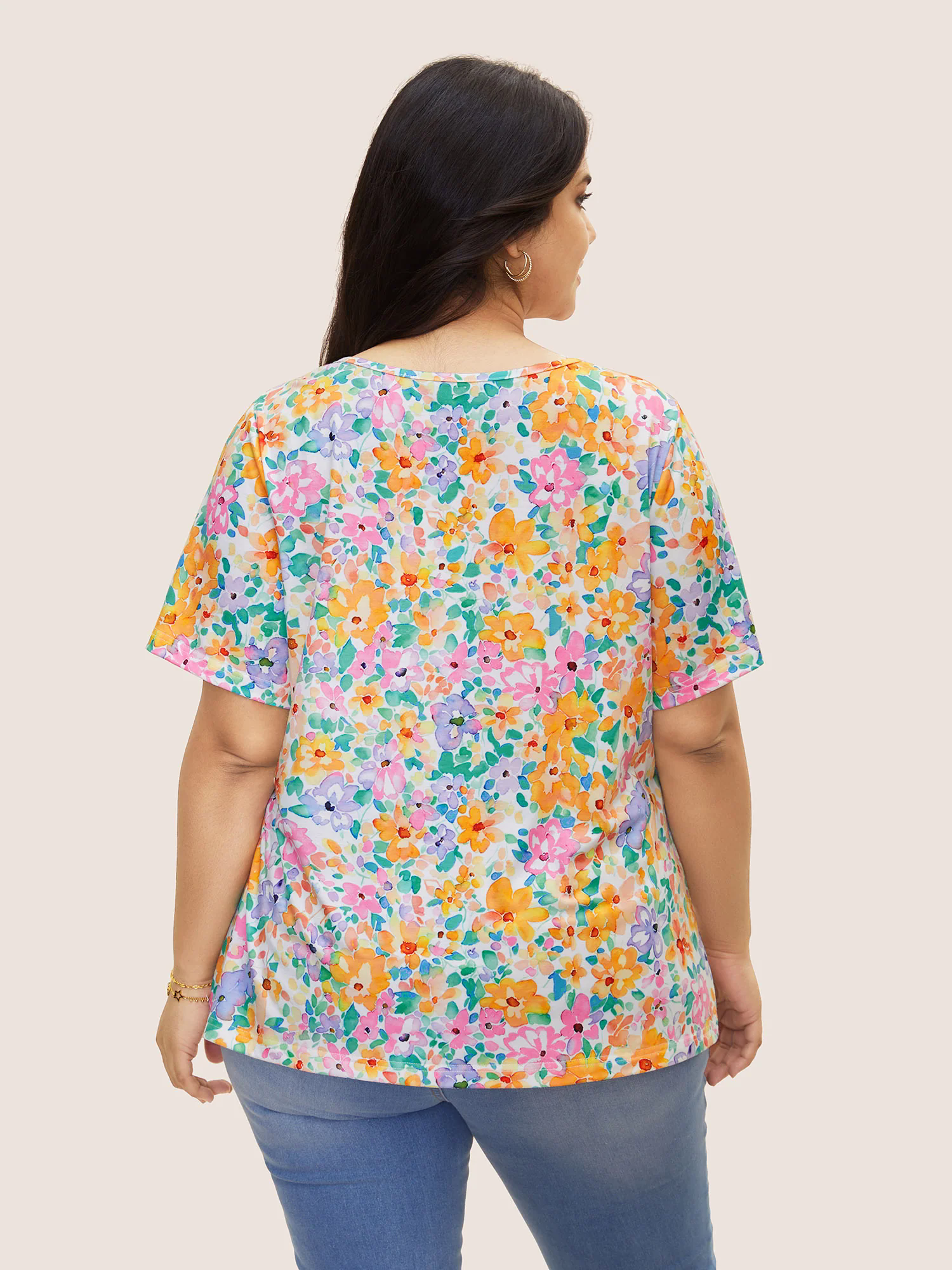Crew Neck Colored Floral Gathered T-shirt Crew Neck Colored Floral Gathered T-shirt
