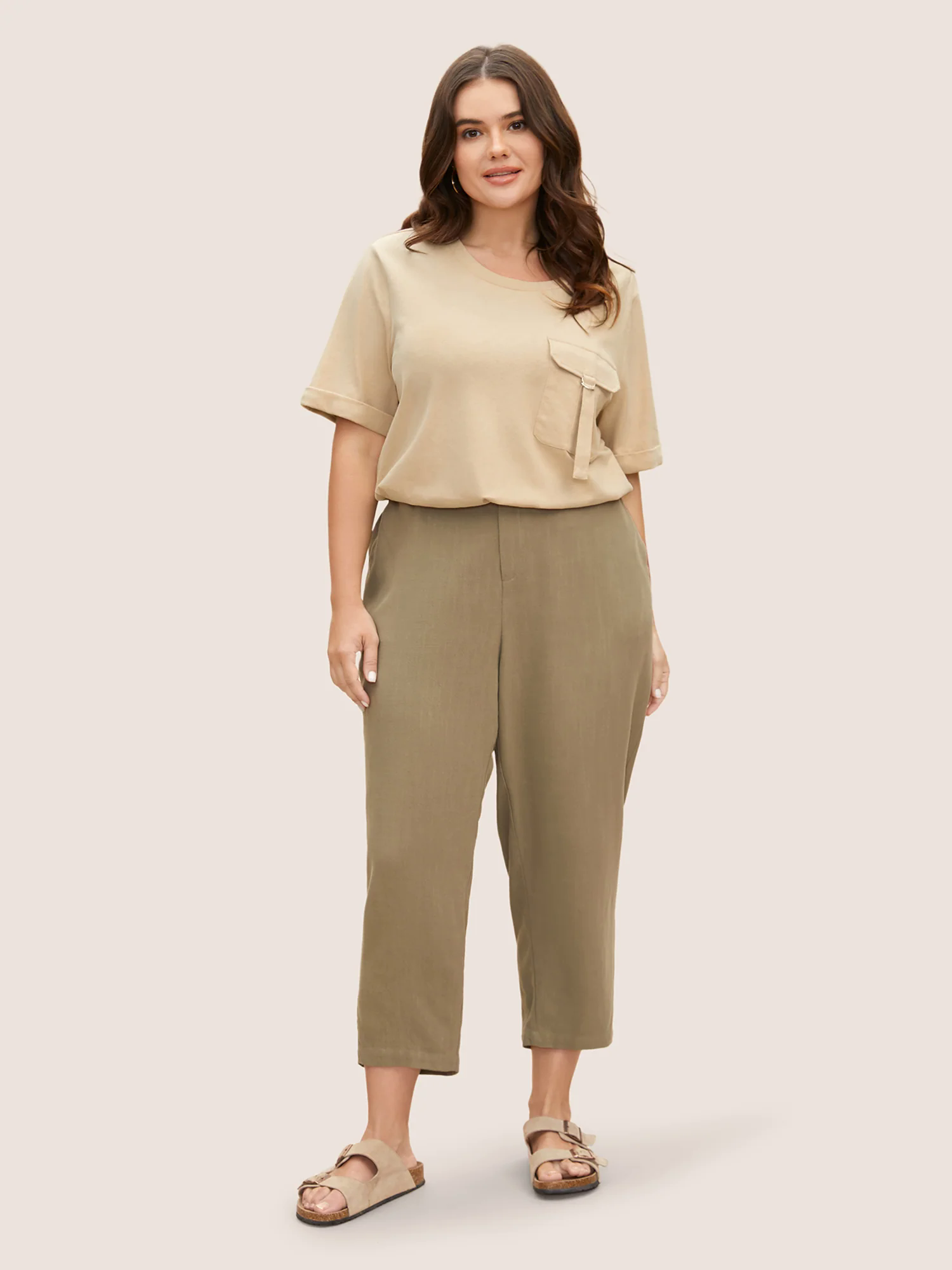 Cotton Solid Patched Pocket Cuffed Sleeve T-shirt Cotton Solid Patched Pocket Cuffed Sleeve T-shirt