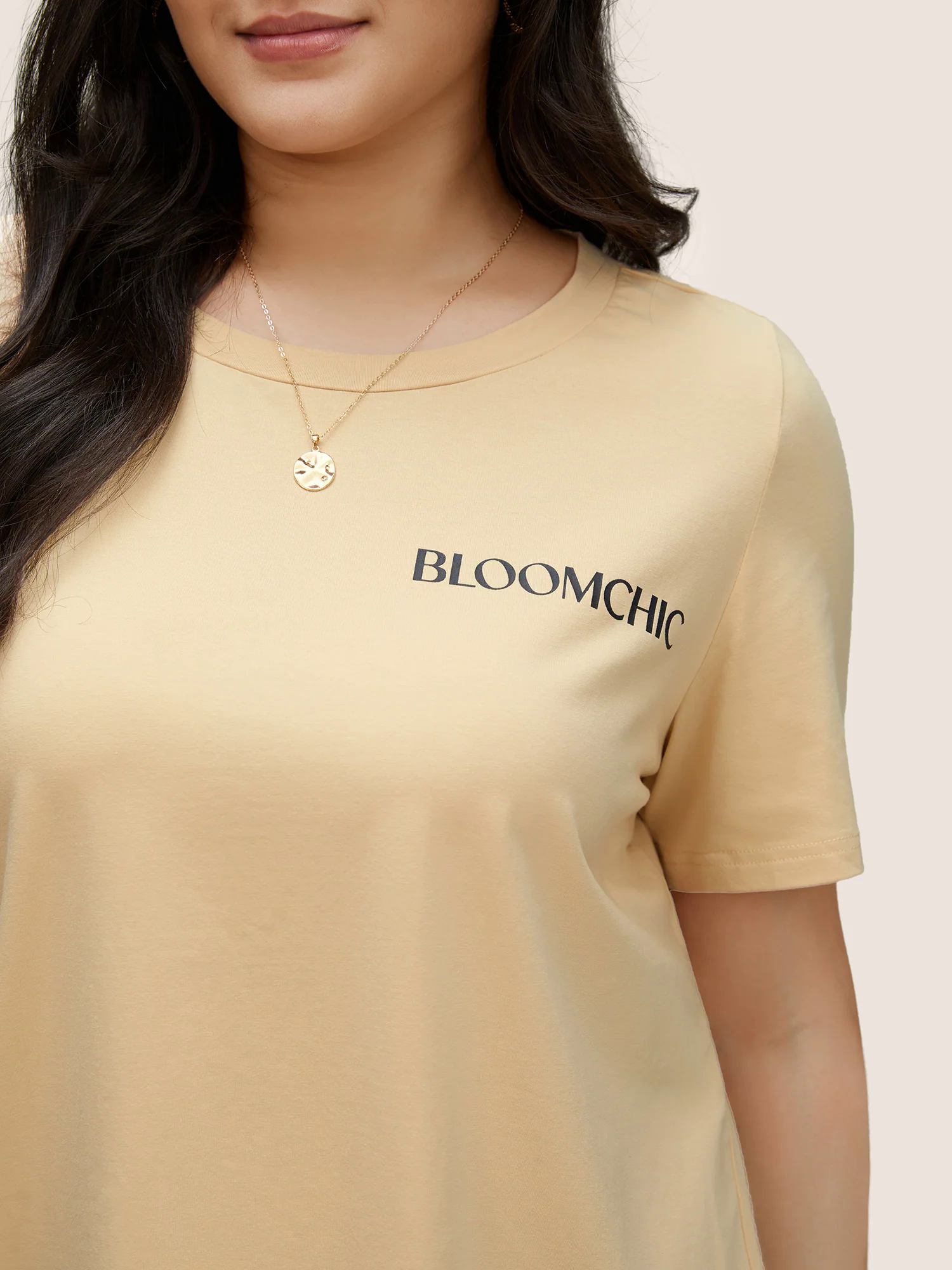 BLOOMCHIC Basic Solid Crew Neck T-shirt BLOOMCHIC Basic Solid Crew Neck T-shirt