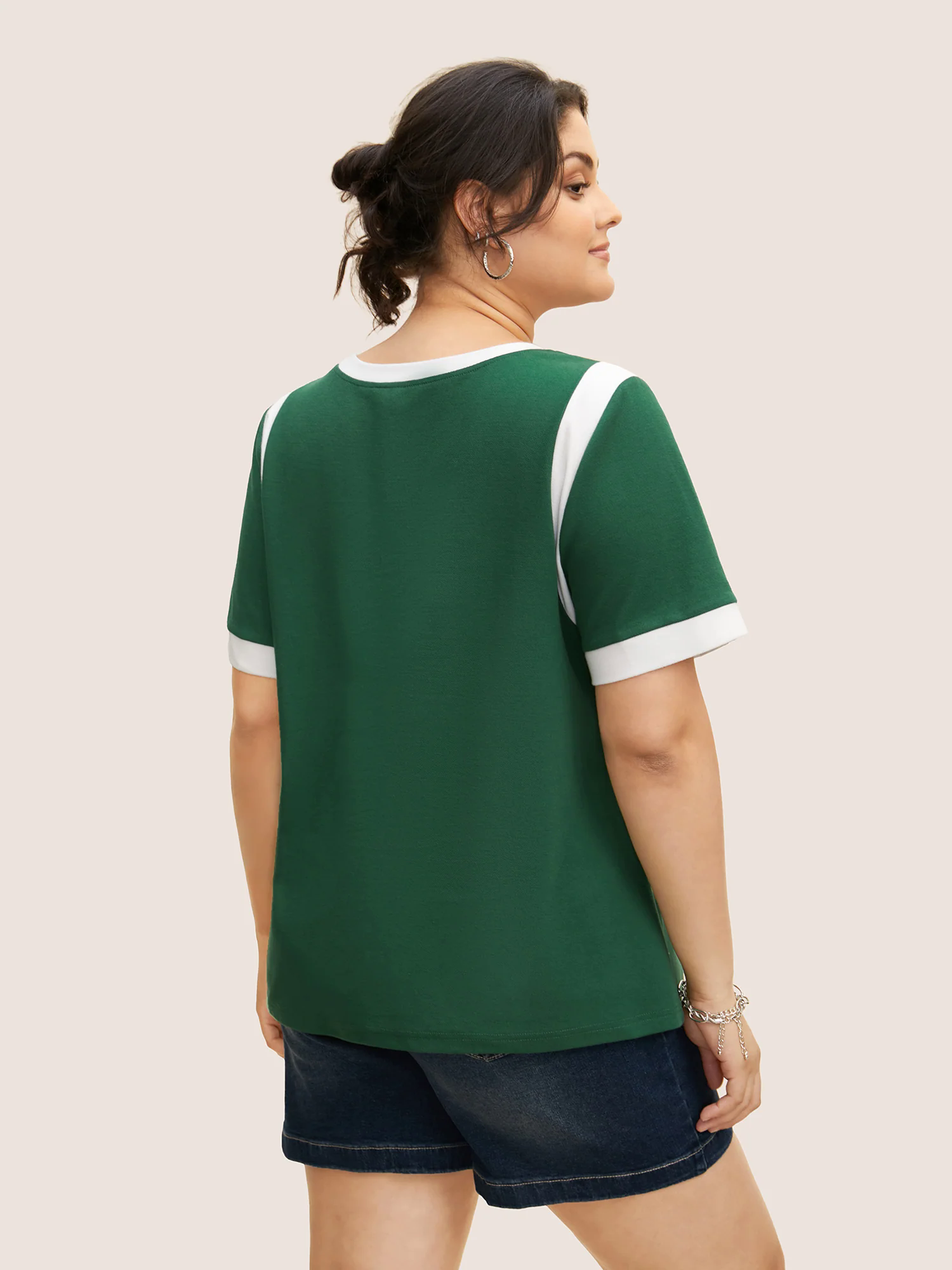 Contrast Letter Print Round Neck T-shirt