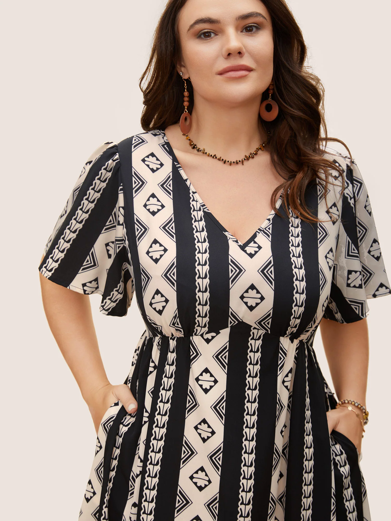 Bandana Geometric Flutter Sleeve Midi Dress Bandana Geometric Flutter Sleeve Midi Dress